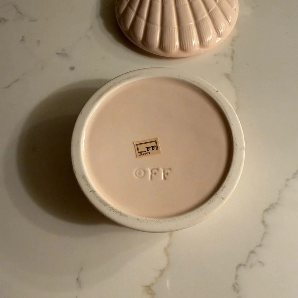 Vintage Fitz & Floyd Ceramic Shell dish and Lid Japan